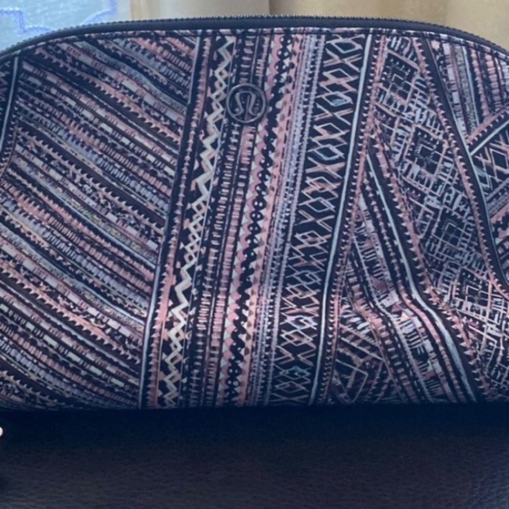 NWT Lululemon Sun Up Sun Down Pouch